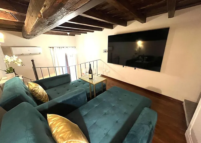 דירה Trevi Fountain With Tv Movie Theatre *