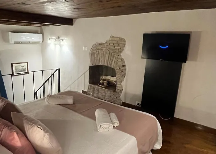 דירה Trevi Fountain With Tv Movie Theatre
